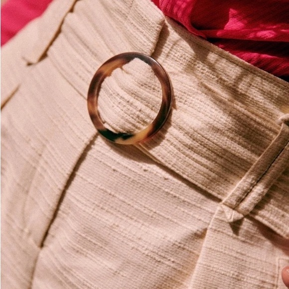 Sézane Rome Shorts - Picture 2 of 6